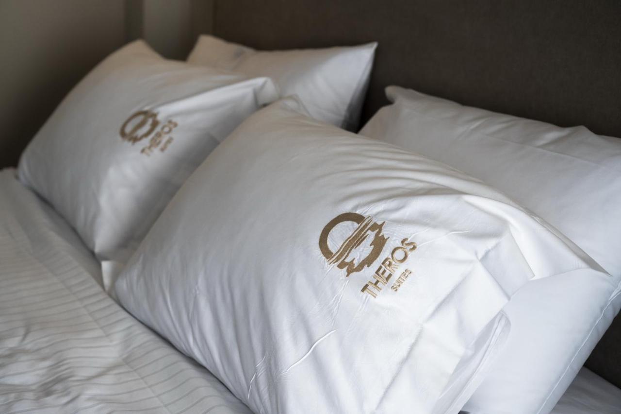 Theros Suites Dhiminio Bagian luar foto