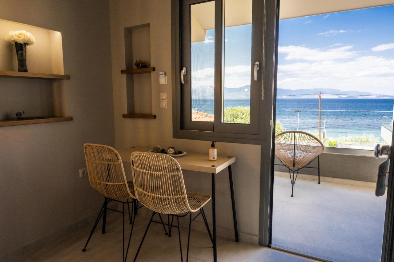 Theros Suites Dhiminio Bagian luar foto