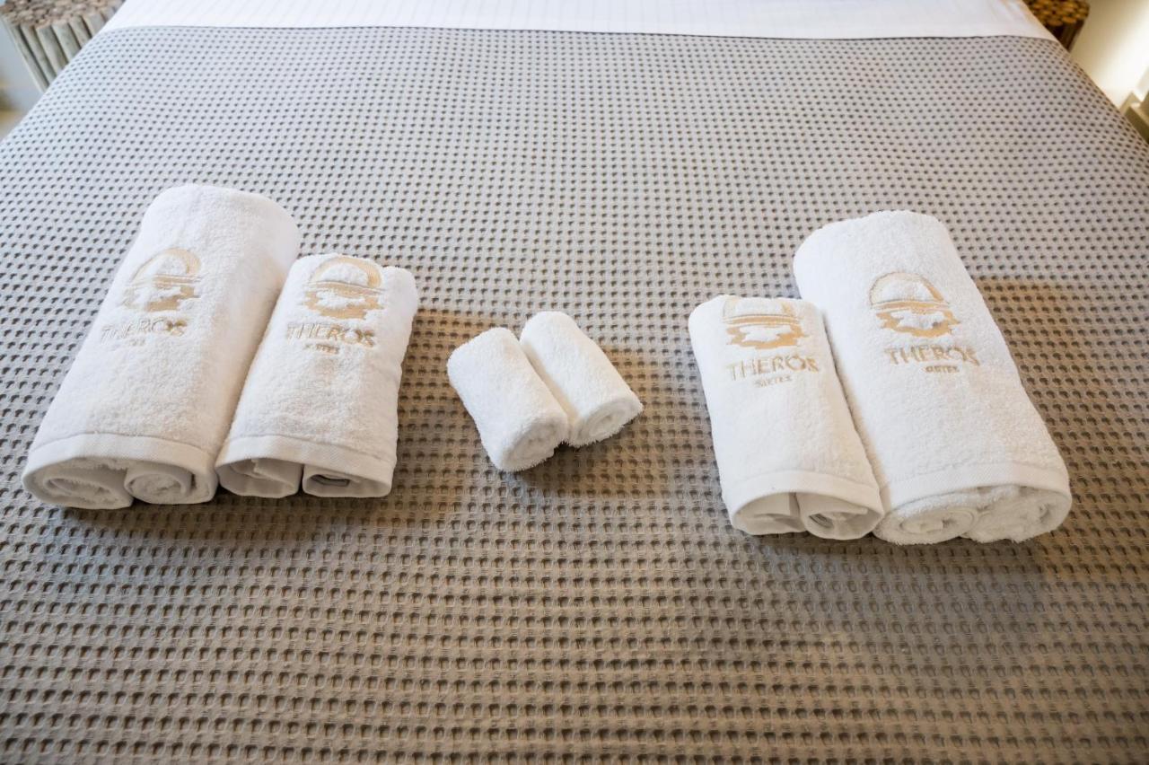 Theros Suites Dhiminio Bagian luar foto