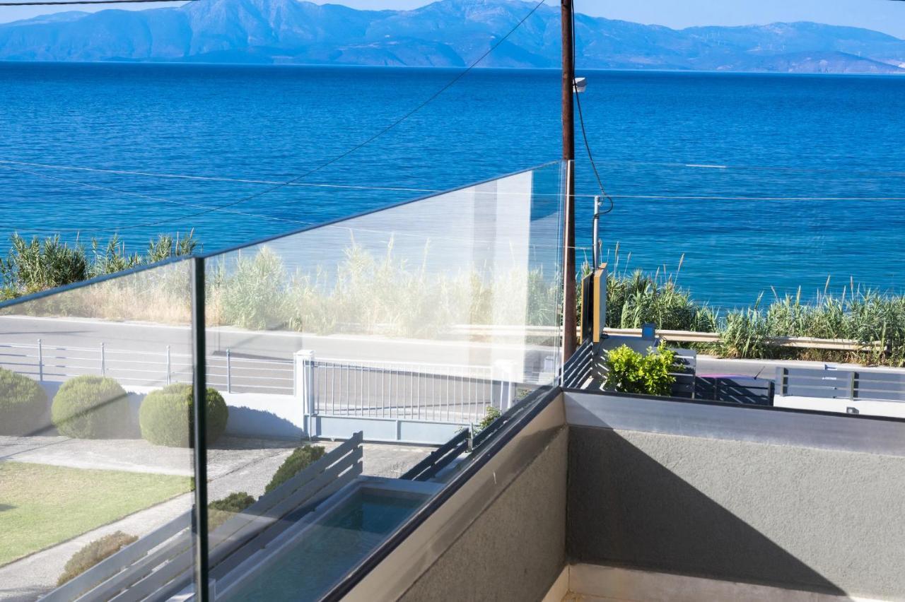 Theros Suites Dhiminio Bagian luar foto