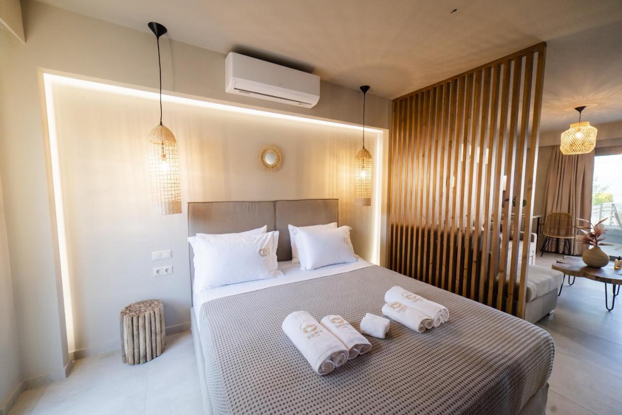 Theros Suites Dhiminio Bagian luar foto