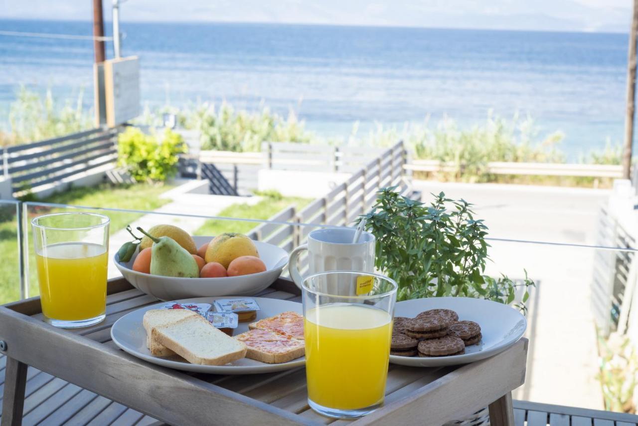 Theros Suites Dhiminio Bagian luar foto