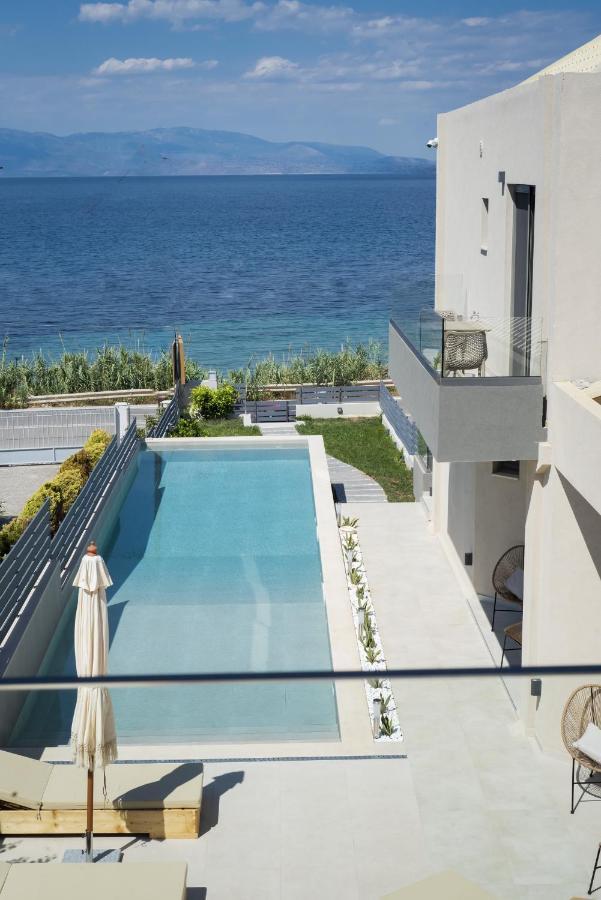 Theros Suites Dhiminio Bagian luar foto
