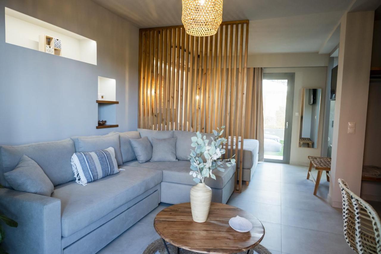 Theros Suites Dhiminio Bagian luar foto